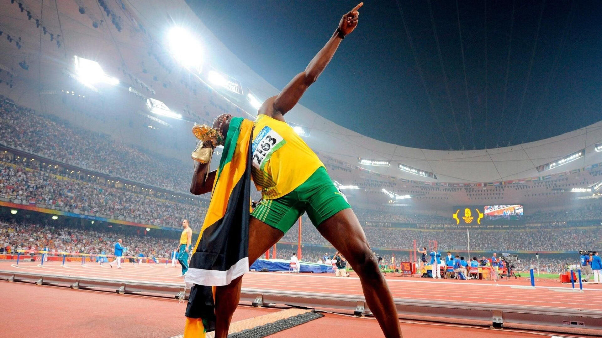 开云平台-“直线飞冲:瞬间点燃全场的极速冲刺”,直线冲击